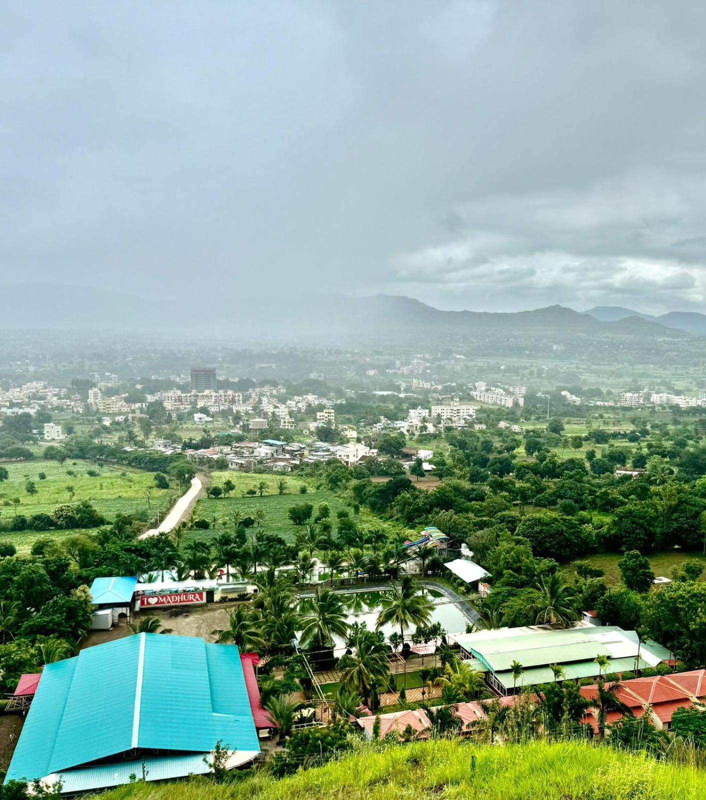 Madhura Agro Tourism Wai Экстерьер фото